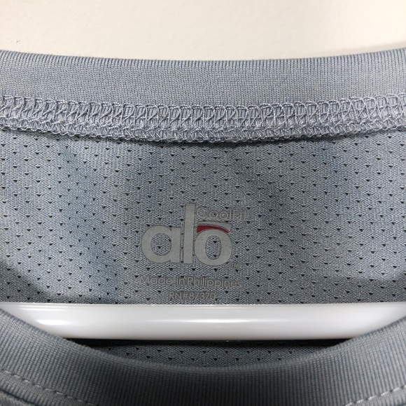 ⭐️Alo Cool Fit Short Sleeve Tee - Picture 3 of 7